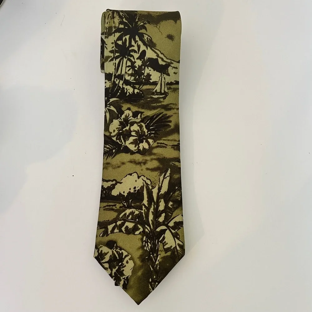 Tommy Bahama Silk‎ Necktie Olive Green Tropical Palm Tree Island Theme
